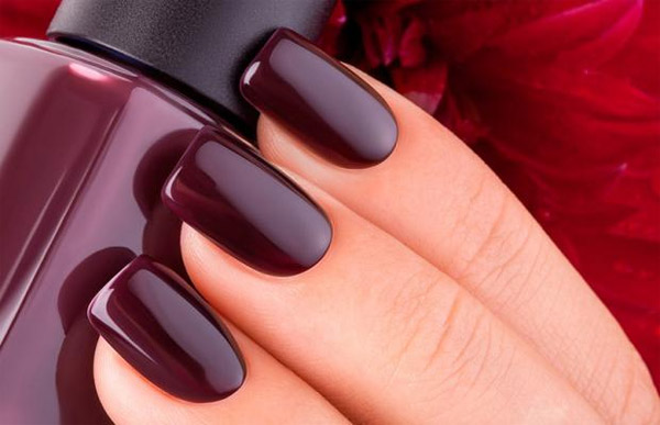 Modelo Curso Unhas de Gel