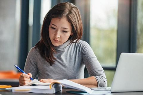 Melhores cursos para enriquecer e melhorar o currículo